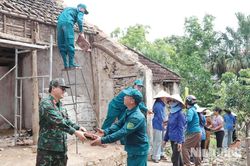 Đẩy nhanh tiến độ xóa nhà tạm, nhà dột nát cho thân nhân người tham gia hoạt động kháng chiến
