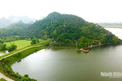 Quần thể danh thắng Bát Cảnh Sơn- bức tranh thủy mặc hữu tình.