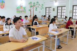 Năm 2027 sẽ thi tốt nghiệp THPT song song h&igrave;nh thức tr&ecirc;n giấy v&agrave; trực tuyến