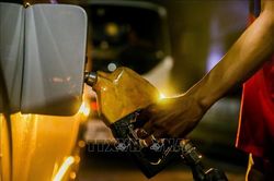 Giá dầu thế giới giảm xuống mức thấp nhất trong hơn 1 tuần
