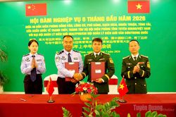 C&aacute;c đơn vị quản l&yacute; bi&ecirc;n giới Việt Nam - Trung Quốc hội đ&agrave;m c&ocirc;ng t&aacute;c nghiệp vụ