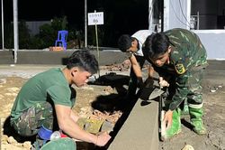 Xuy&ecirc;n đ&ecirc;m dựng m&aacute;i ấm cho d&acirc;n v&ugrave;ng lũ Mường Than