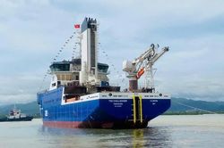 Tiếp tục hạ thủy tàu số 7 dịch vụ điện gió hiện đại tại Hạ Long