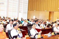 Quyết tâm cao nhất hướng tới mục tiêu tăng trưởng 13%