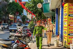 H&agrave; Nội xử l&yacute; 39/51 điểm &ugrave;n tắc, giải tỏa gần 200 chợ c&oacute;c sau 6 th&aacute;ng