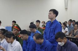 Màn đối đáp của hai cựu cán bộ Hải quan liên quan đến 1,5 tỷ đồng nhận hối lộ