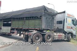 Xử lý tài xế đầu kéo gây ùn tắc giao thông trên quốc lộ 29