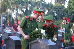 Giáo dục truyền thống, nâng cao trách nhiệm chăm lo cho người có công