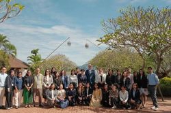 Giấc mơ truyền cảm hứng của nữ đại úy chinh phục học bổng Chính phủ Australia