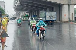 H&agrave; Nội bước v&agrave;o đợt mưa diện rộng