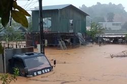 Ứng trực 24/24h, bảo đảm giao th&ocirc;ng trong m&ugrave;a mưa