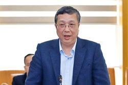 Vụ xuất khẩu sầu riêng: Khởi tố, tạm giam Thứ trưởng Bộ Nông nghiệp và Môi trường cùng 3 bị can