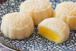 Một chiếc bánh dẻo tương đương 5-6 bát cơm, chuyên gia cảnh báo không nên ăn hết một lần