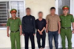 Mua d&acirc;m nữ nh&acirc;n vi&ecirc;n qu&aacute;n nhậu dưới 18 tuổi, 2 người đ&agrave;n &ocirc;ng bị bắt giam
