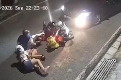 Ôtô lấn làn tông xe máy chở hai trẻ nhỏ rồi bỏ chạy, gây bức xúc dư luận