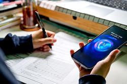 Vì sao giới trẻ Mỹ quay lưng lại với AI?