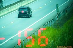 Xử phạt nữ tài xế chạy 156 km/h trên cao tốc Nội Bài - Lào Cai