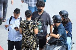 Phe vé ế khách trước trận Việt Nam đấu Singapore