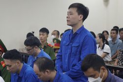 '&Ocirc;ng tr&ugrave;m' sản xuất 100 tấn thực phẩm chức năng giả bị đề nghị 15-18 năm t&ugrave;