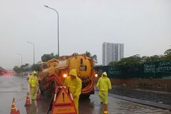 Mưa lớn rạng sáng 28-7, nhiều điểm ngập đã rút nhanh