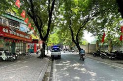 Chuyển biến t&iacute;ch cực tại c&aacute;c tuyến phố từng l&agrave; điểm n&oacute;ng về trật tự đ&ocirc; thị