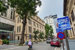 H&agrave; Nội: Những b&atilde;i đỗ xe, điểm trung chuyển phục vụ v&ugrave;ng ph&aacute;t thải thấp