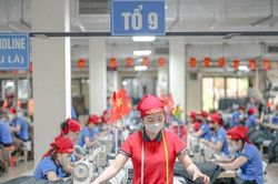 Mỹ &aacute;p thuế mới l&ecirc;n h&agrave;ng nhập khẩu: Doanh nghiệp Việt ứng ph&oacute; ra sao?