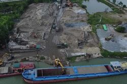 Sau loạt bài phản ánh, bến bãi DN Quang Tuấn ở Hưng Yên nhận 'tối hậu thư' từ chính quyền