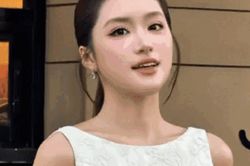 Phương Oanh gây chú ý ở Indonesia