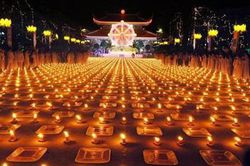 Lưu ý đi chùa tháng 7 âm để tránh phạm kỵ, cầu bình an