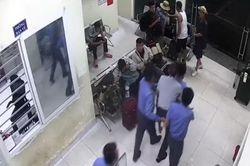 Kịp thời cứu sống h&agrave;nh kh&aacute;ch 72 tuổi c&oacute; dấu hiệu đột quỵ tr&ecirc;n t&agrave;u SE2