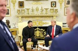 Tổng thống Zelensky: Mỹ ủng hộ Ukraine tự sản xuất tên lửa Patriot