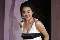 'Em gái quốc dân' Moon Geun Young kết hôn