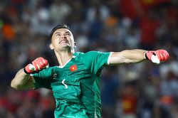 L&ecirc; Giang Patrik: VFF kh&aacute;ng c&aacute;o FIFA để t&ocirc;i kho&aacute;c &aacute;o tuyển Việt Nam