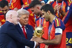 Tranh cãi quanh tiền thưởng World Cup