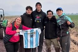 Người hùng tuyển Argentina được giải cứu khi gặp sự cố ở quê nhà