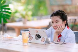Đề xuất bảo vệ trẻ em trên mạng xã hội: Không chỉ là câu chuyện an toàn
