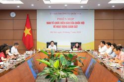 N&acirc;ng tầm gi&aacute;m s&aacute;t của Quốc hội, từ chiến lược đến h&agrave;nh động