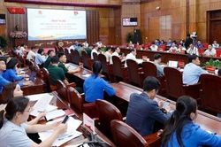 Chủ tịch Ủy ban nh&acirc;n d&acirc;n tỉnh Điện Bi&ecirc;n đối thoại với thanh ni&ecirc;n