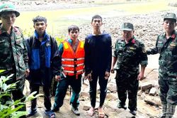 Giải cứu thành công người dân gặp nạn trên sông Đồng Nai