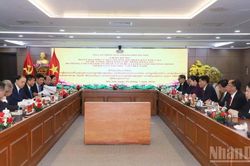 Đo&agrave;n đại biểu cấp cao T&ograve;a &aacute;n nh&acirc;n d&acirc;n tối cao L&agrave;o thăm, l&agrave;m việc với T&ograve;a &aacute;n nh&acirc;n d&acirc;n Th&agrave;nh phố H&agrave; Nội
