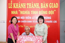 Nghĩa tình đồng đội nơi phố biển
