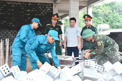 Lực lượng vũ trang tỉnh Quảng Trị chung sức xây trường học