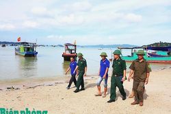 Ph&aacute;t huy vai tr&ograve; chủ thể của nh&acirc;n d&acirc;n trong quản l&yacute;, bảo vệ đường bi&ecirc;n, cột mốc