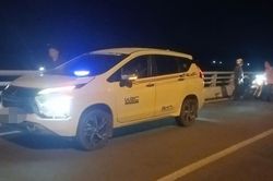 Bỏ lại ô tô cùng ví tiền trên cầu, nam tài xế mất liên lạc
