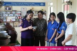 Nhiều nhà văn hóa thôn trưng bày hiện vật hàng trăm năm tuổi