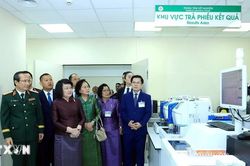 Chủ tịch Quốc hội Campuchia thăm Bệnh viện Trung ương Quân đội 108