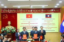 Việt Nam và Lào ký kết Bản ghi nhớ hợp tác về quản lý Nhà nước, hành chính công