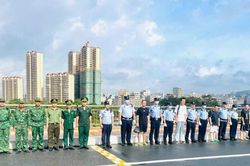 Quảng Ninh: Trao trả 5 người Trung Quốc nhập cảnh tr&aacute;i ph&eacute;p, cư tr&uacute; bất hợp ph&aacute;p