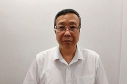 Khởi tố, bắt tạm giam Thứ trưởng Bộ Nông nghiệp và Môi trường Hoàng Trung